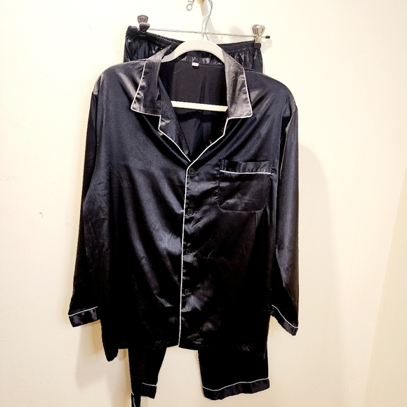 Women's Black Satin Pajama Set size M - Picture 1 of 9
